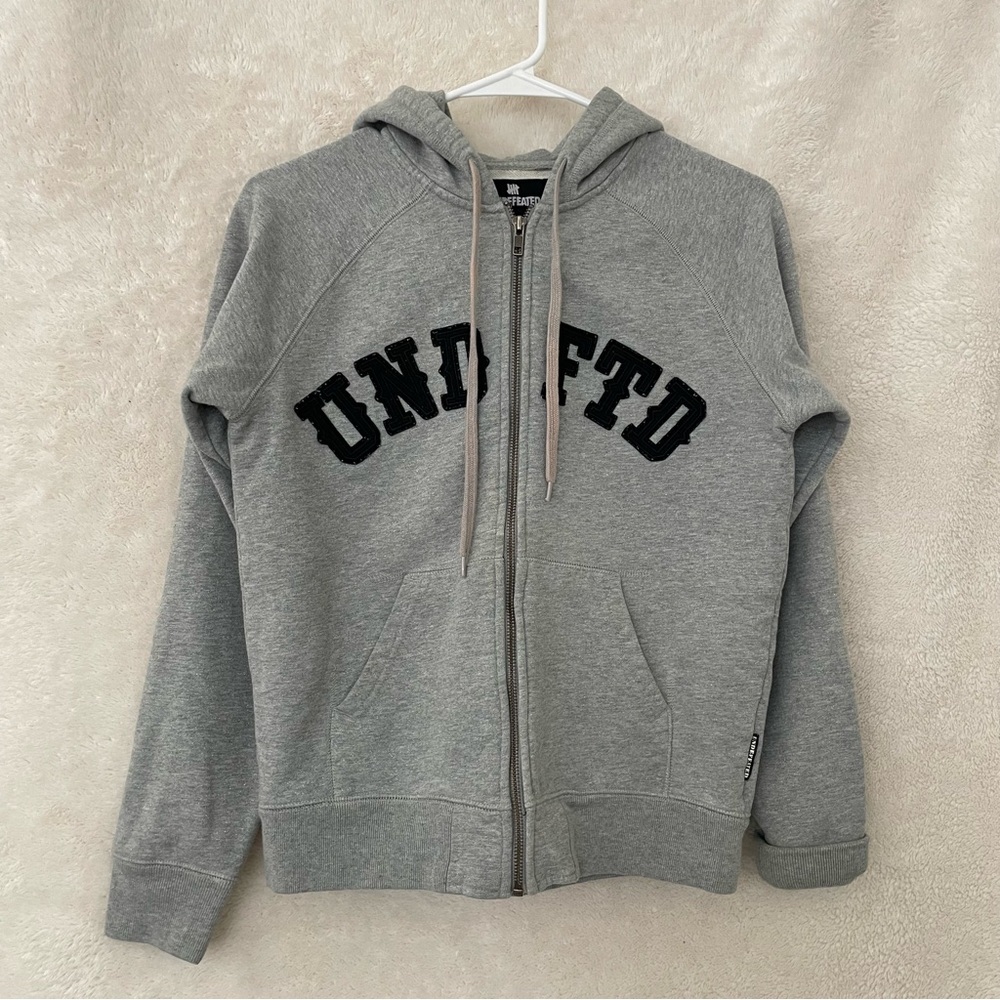 UNDEFEATED Zip Up Hooded Sweatshirt